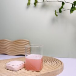 Bột nước ép dưa hấu khi được pha với nước sẽ tan tốt trong nước